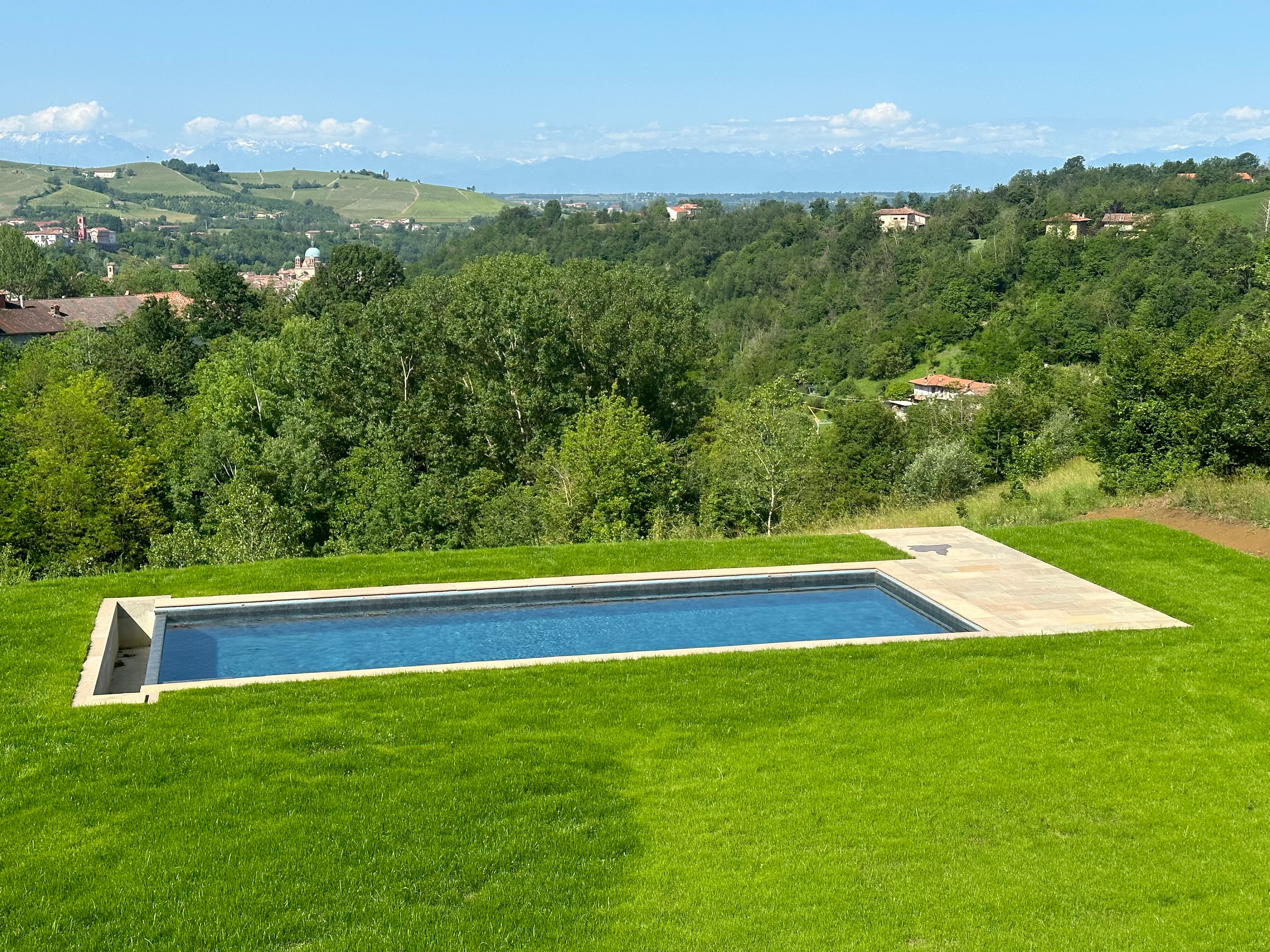 Bordo piscina e pavimentazioni esterne